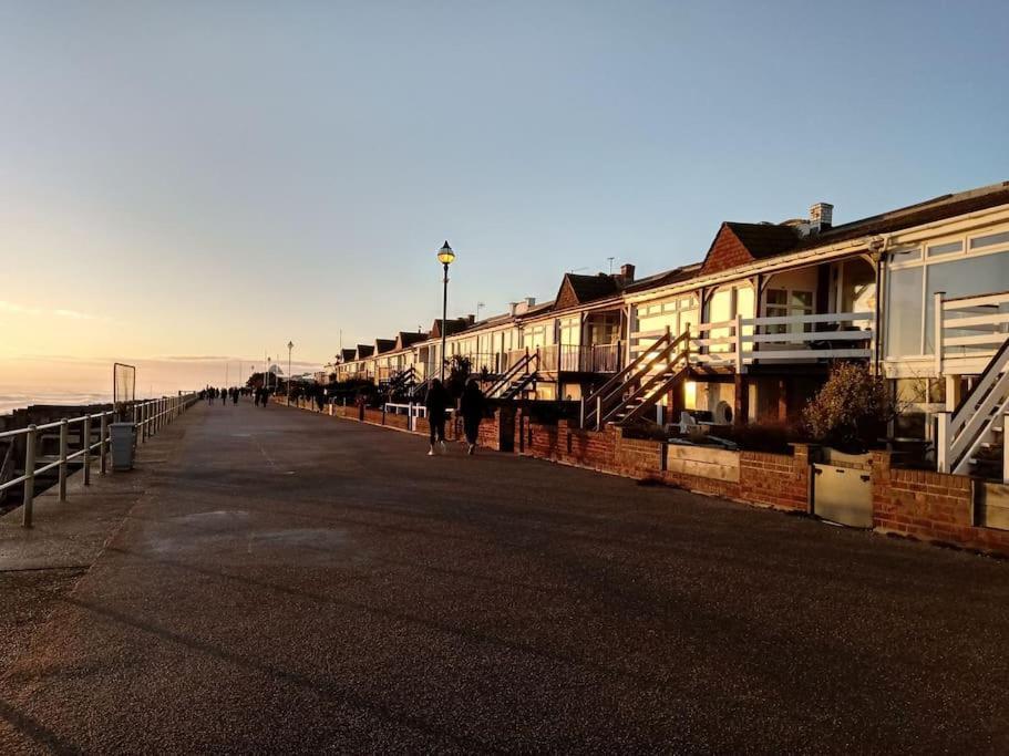 Apartment Lovely 1-bedroom Flat Within Minutes From The Beach! *