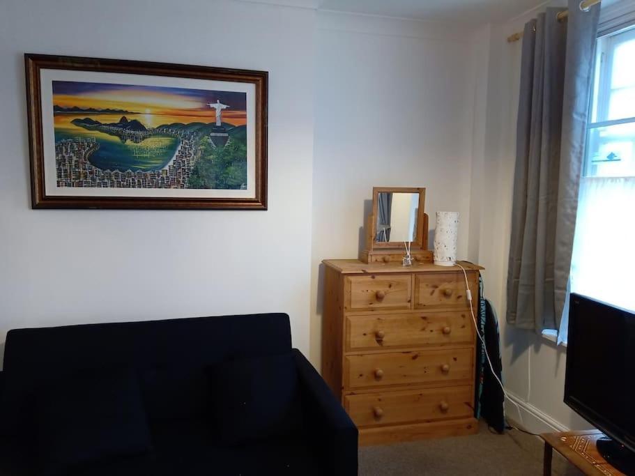 Apartment Lovely 1-bedroom Flat Within Minutes From The Beach! *